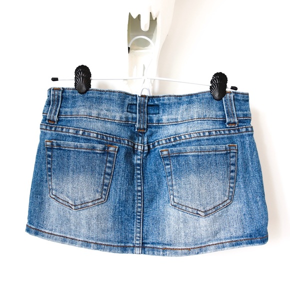 Vintage Denim Mid-wash Mini Skirt - Picture 3 of 5